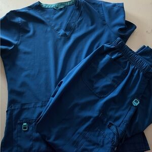 Carhartt Women's Blue Scrub Set